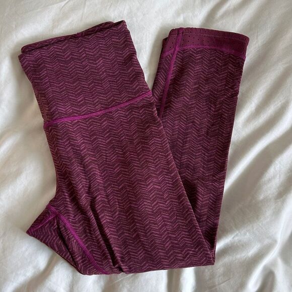 Lululemon Heather Burgundy Plum Herringbone Full on Luon Crop - Picture 1 of 9